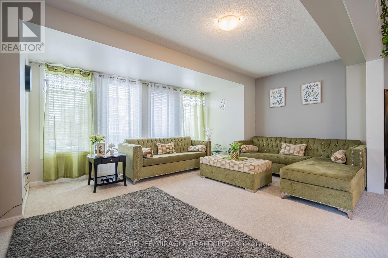 102 Decker Hollow Circle, Brampton, Ontario  L6X 0L5 - Photo 25 - W12967638