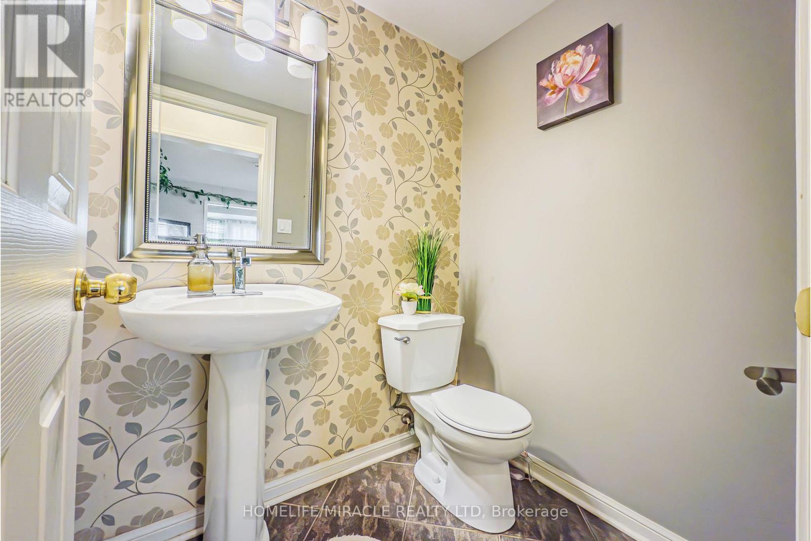 102 Decker Hollow Circle, Brampton, Ontario  L6X 0L5 - Photo 28 - W12967638