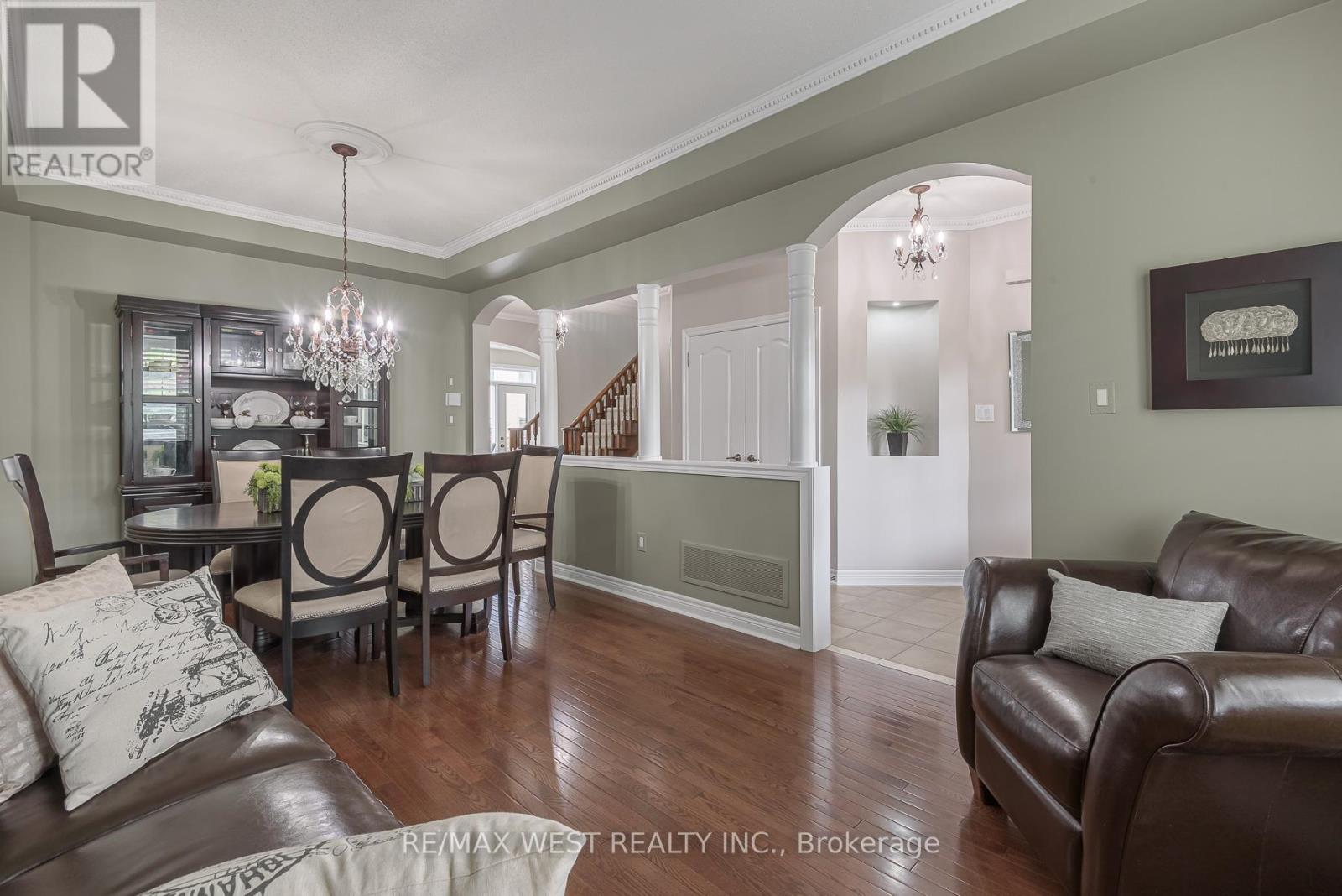 17 Hawkridge Trail, Brampton, Ontario  L6P 2T5 - Photo 12 - W12967644