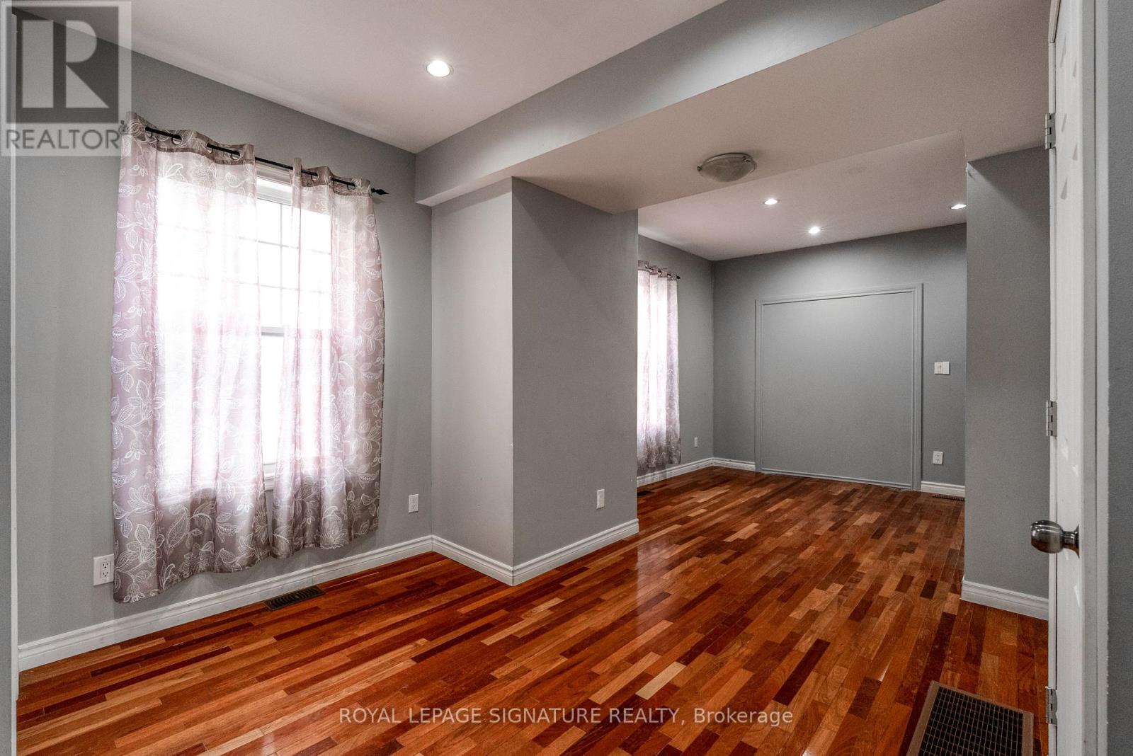 Main - 6 Trueman Street, Brampton, Ontario  L6W 3A8 - Photo 2 - W12967662