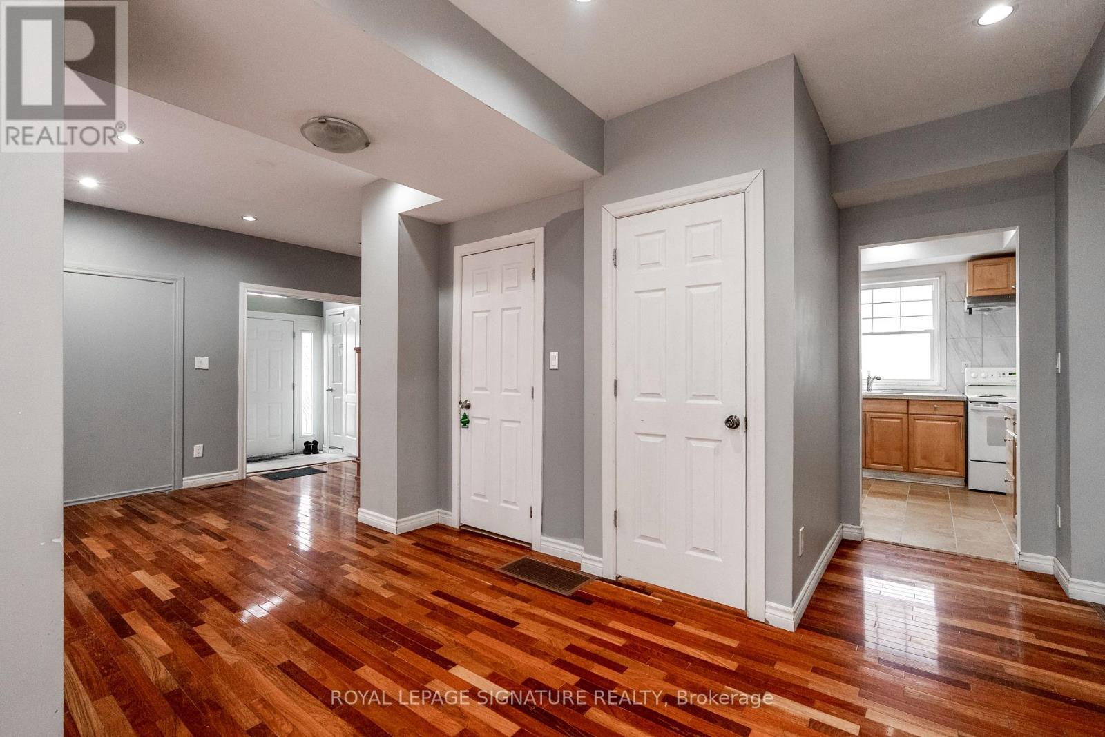 Main - 6 Trueman Street, Brampton, Ontario  L6W 3A8 - Photo 3 - W12967662