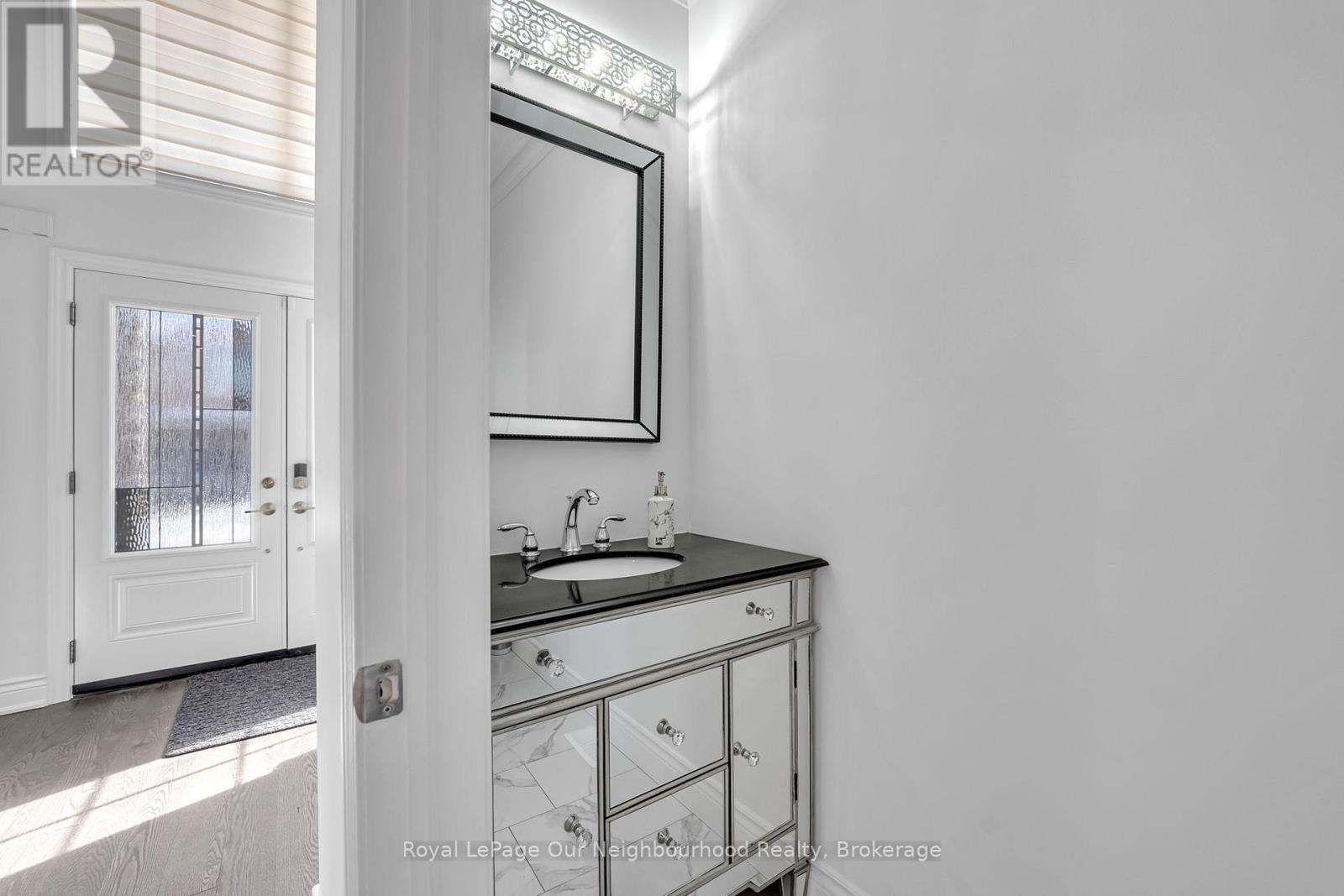 4689 Leanna Heights Road, Burlington, Ontario  L7M 0G3 - Photo 15 - W12967664