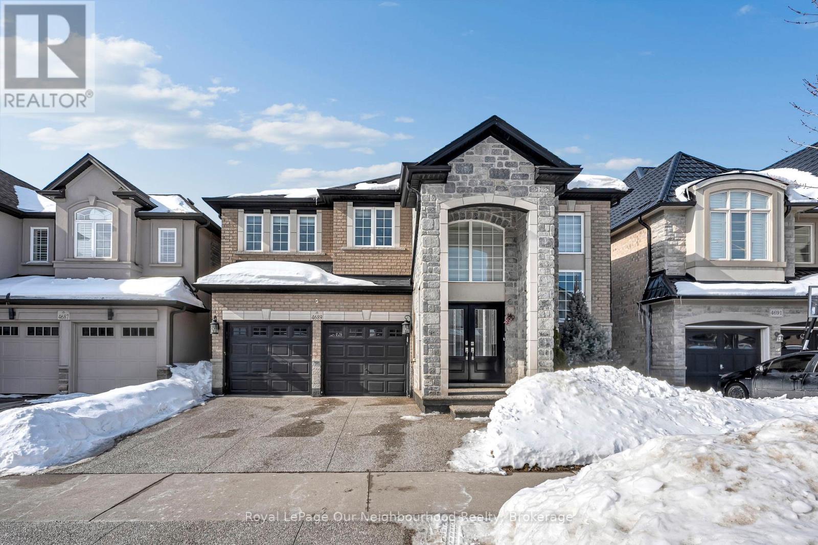 4689 Leanna Heights Road, Burlington, Ontario  L7M 0G3 - Photo 2 - W12967664