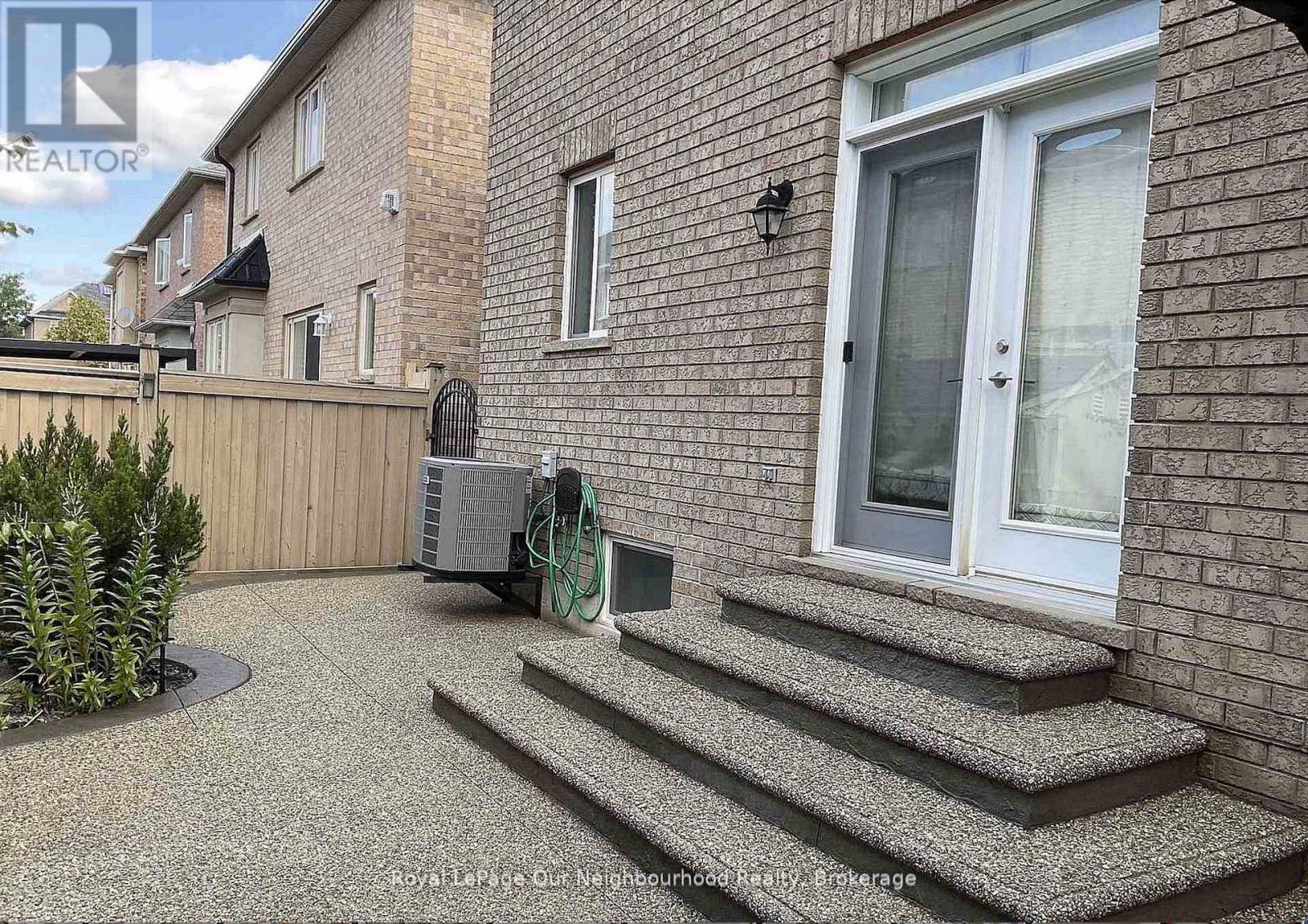 4689 Leanna Heights Road, Burlington, Ontario  L7M 0G3 - Photo 35 - W12967664