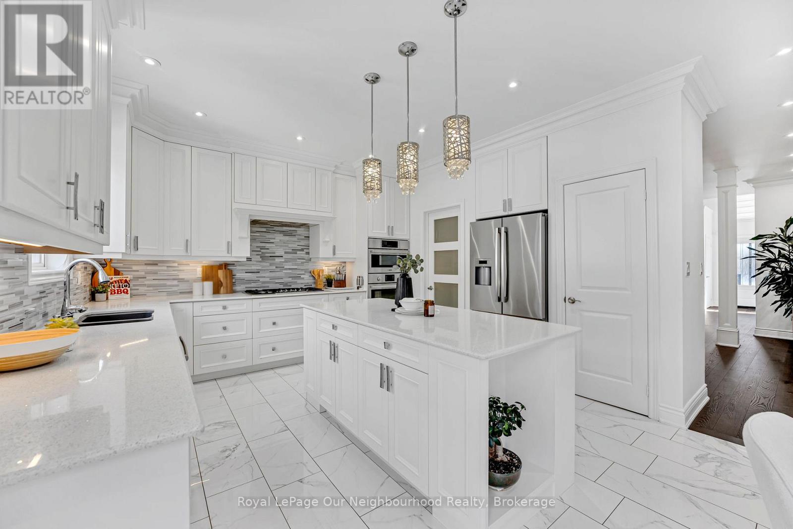 4689 Leanna Heights Road, Burlington, Ontario  L7M 0G3 - Photo 9 - W12967664