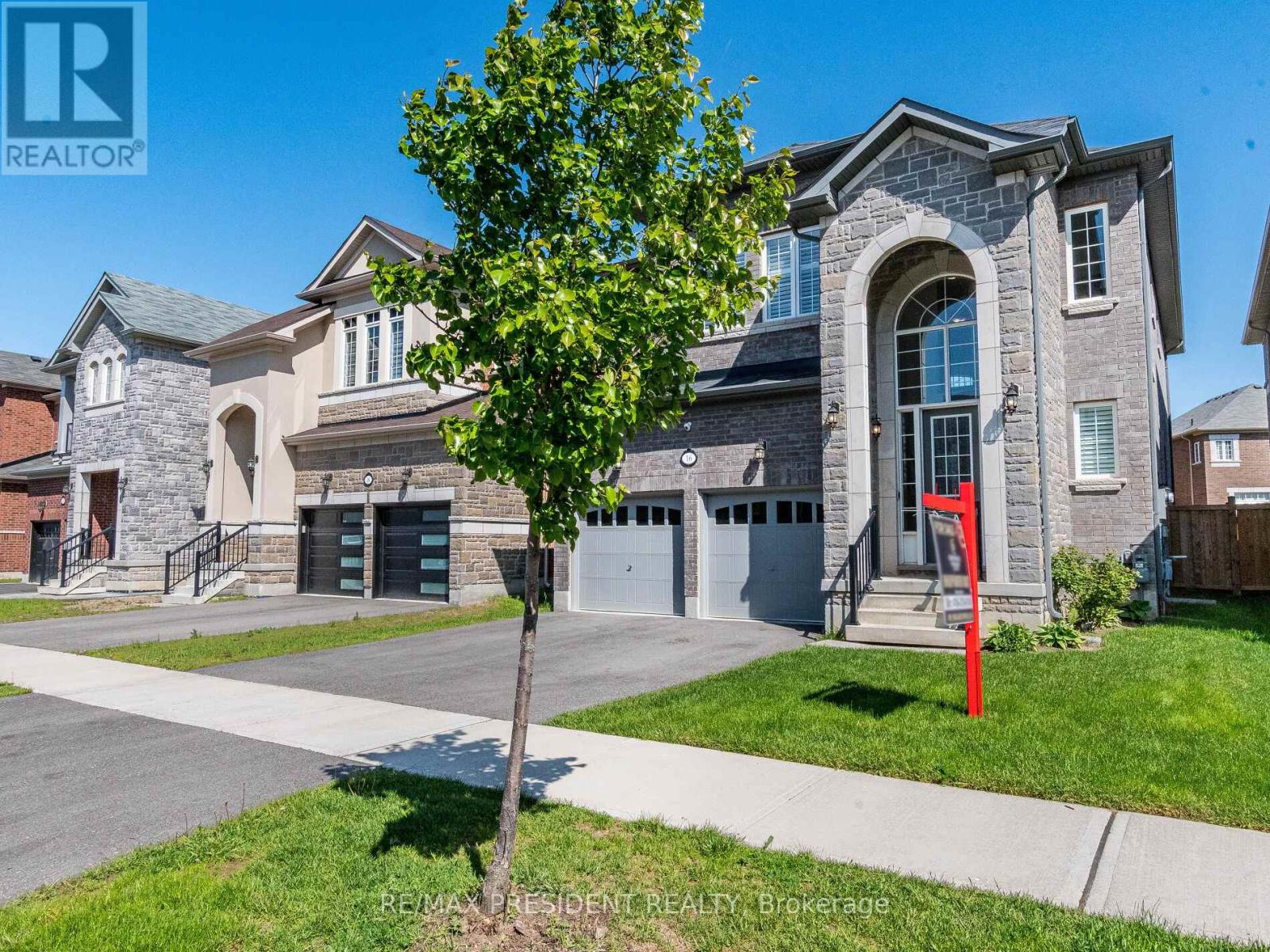 16 Monarch Drive, Halton Hills, Ontario  L7G 0M6 - Photo 2 - W12967696