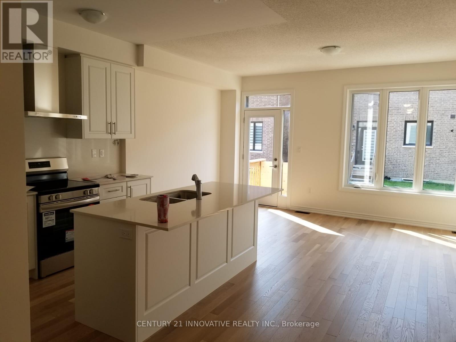 469 Celandine Terrace, Milton, Ontario  L9E 1T8 - Photo 2 - W12967714