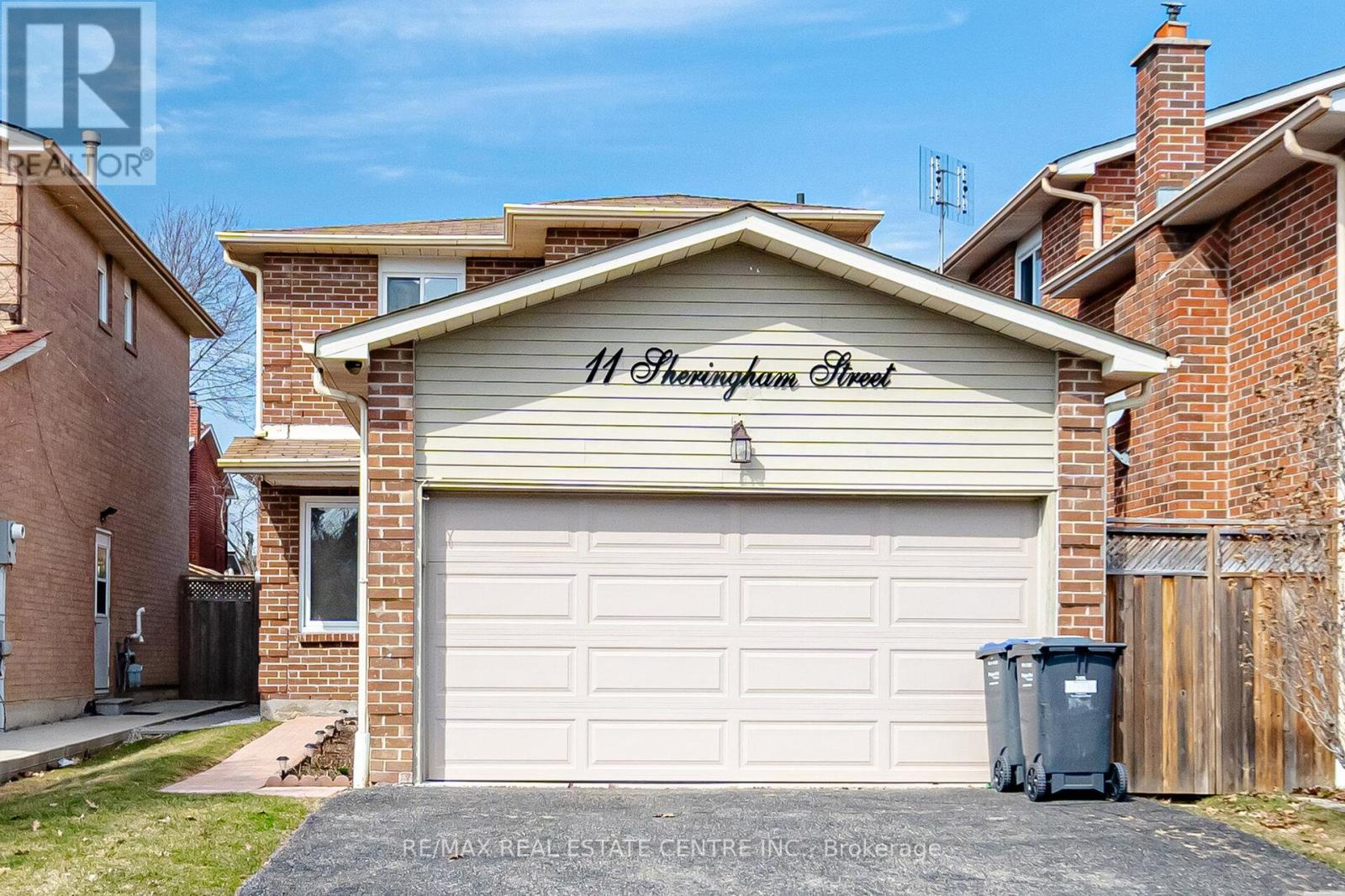 11 SHERINGHAM STREET, Brampton, Ontario