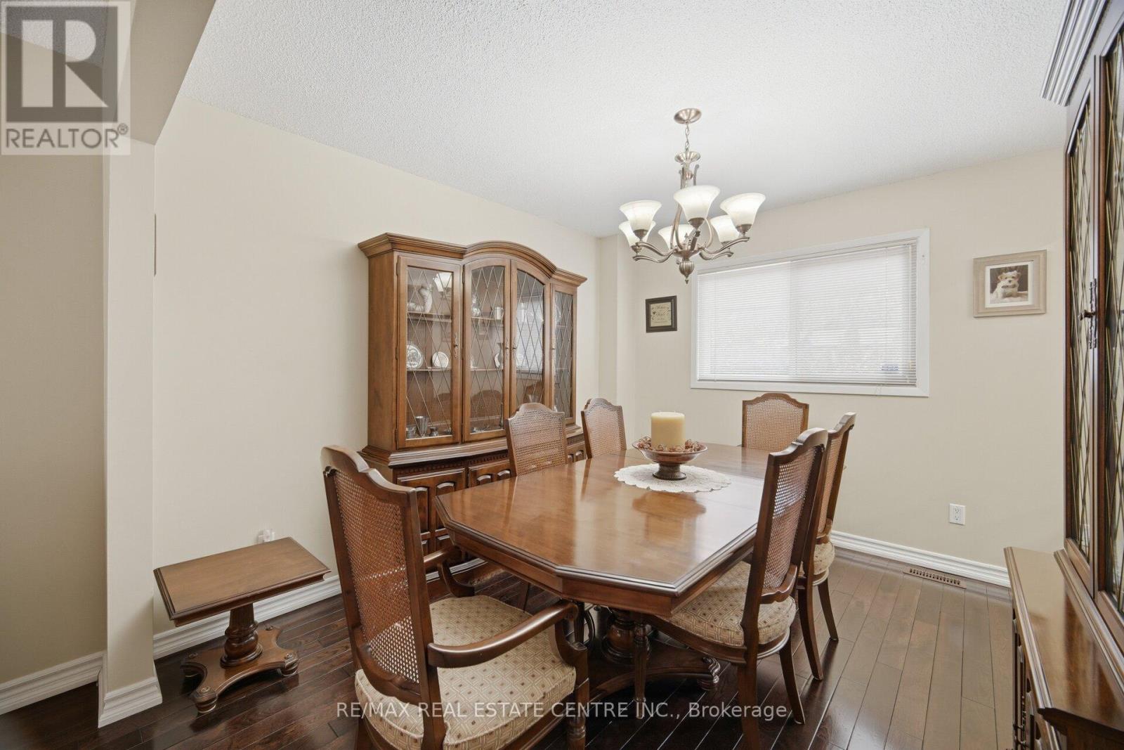 11 Sheringham Street, Brampton, Ontario  L6Z 2P5 - Photo 13 - W12967722