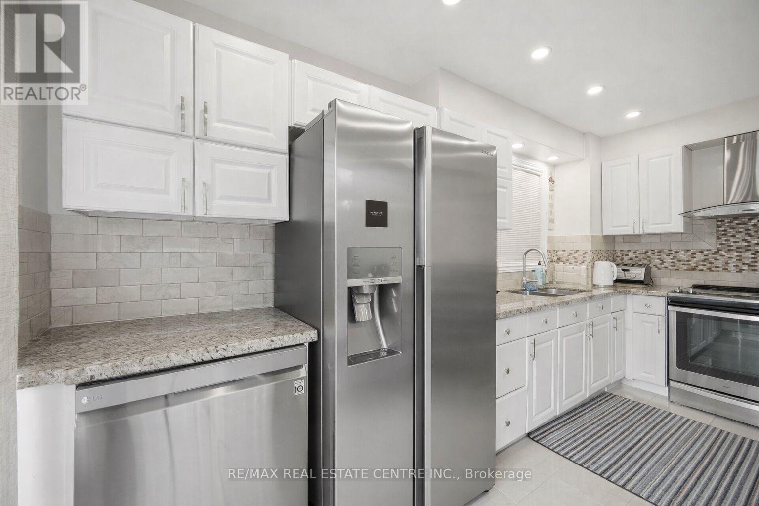 11 Sheringham Street, Brampton, Ontario  L6Z 2P5 - Photo 20 - W12967722