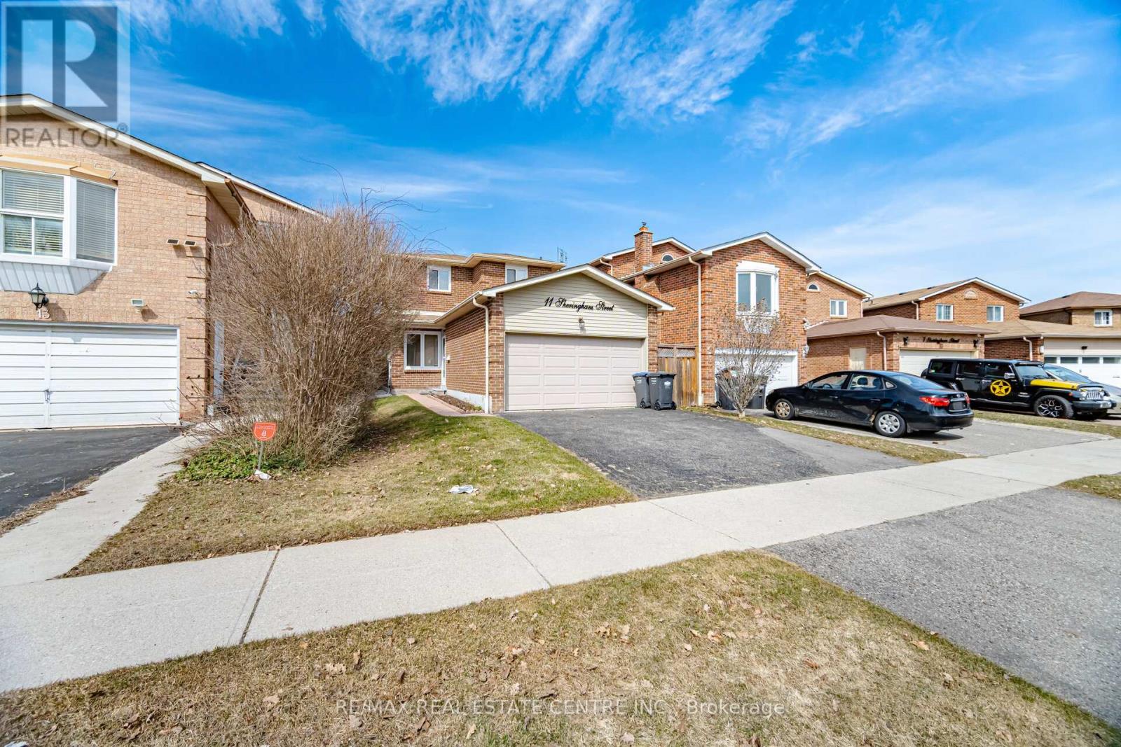 11 Sheringham Street, Brampton, Ontario  L6Z 2P5 - Photo 4 - W12967722