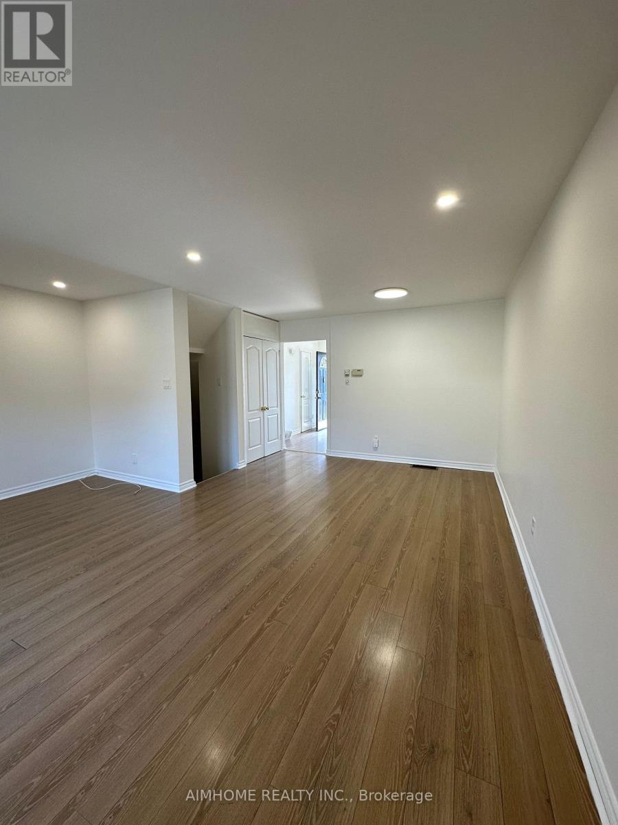 2101 Marine Drive, Oakville, Ontario  L6L 1B8 - Photo 13 - W12967760