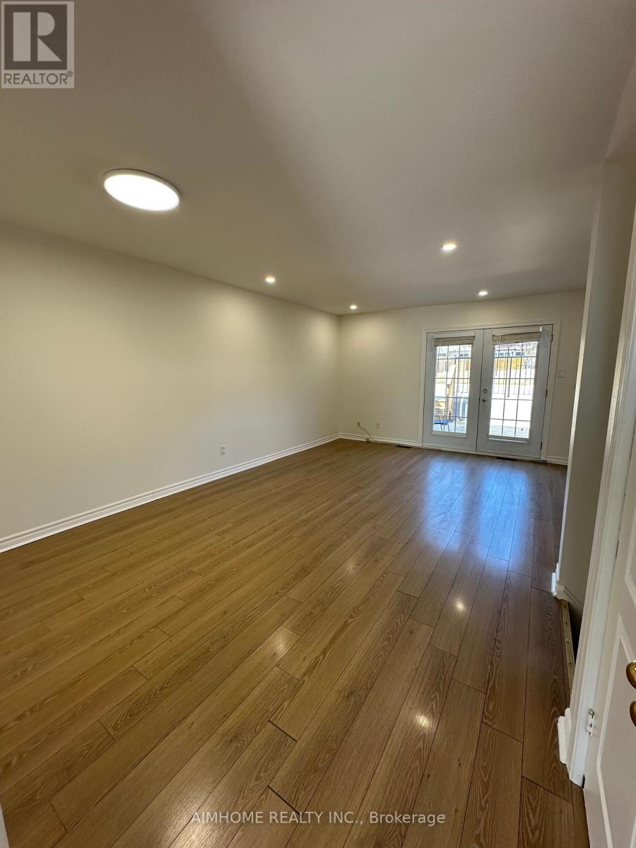 2101 Marine Drive, Oakville, Ontario  L6L 1B8 - Photo 14 - W12967760