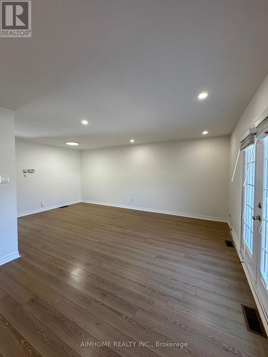 2101 Marine Drive, Oakville, Ontario  L6L 1B8 - Photo 15 - W12967760