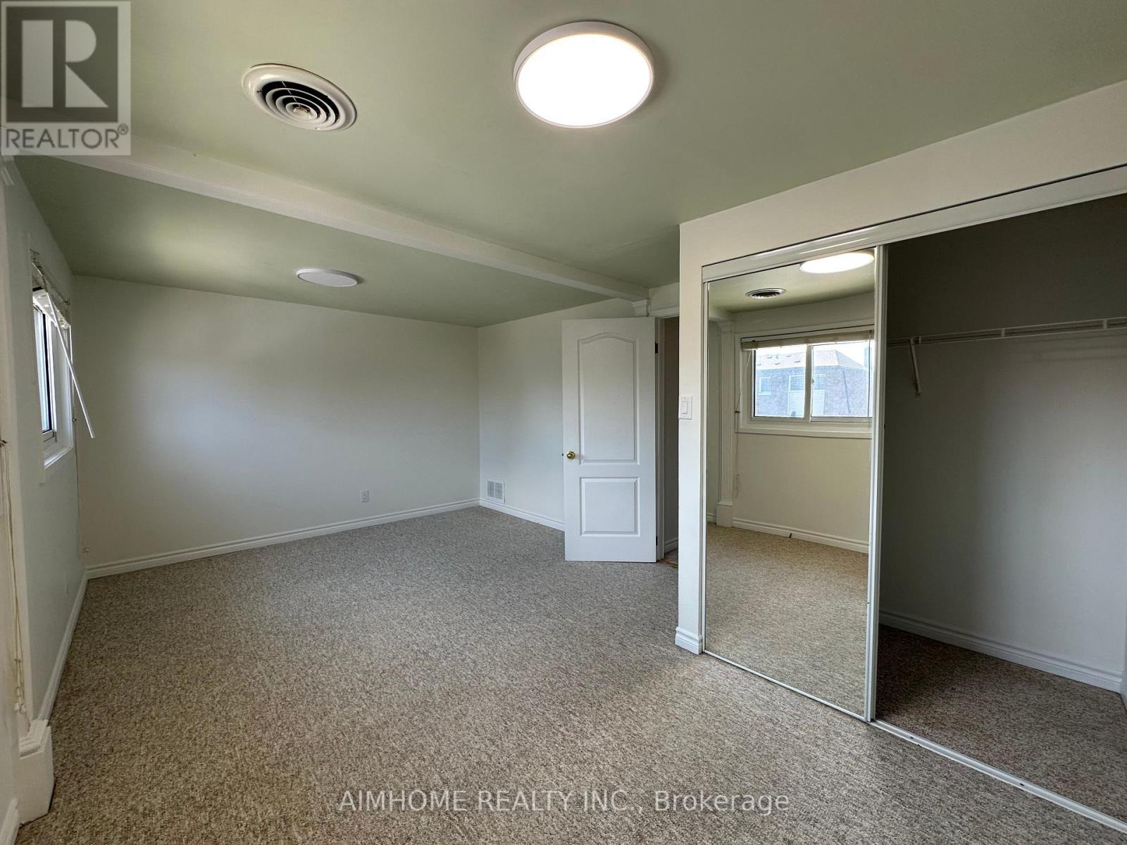 2101 Marine Drive, Oakville, Ontario  L6L 1B8 - Photo 23 - W12967760