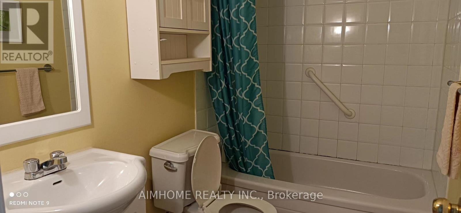 2101 Marine Drive, Oakville, Ontario  L6L 1B8 - Photo 30 - W12967760