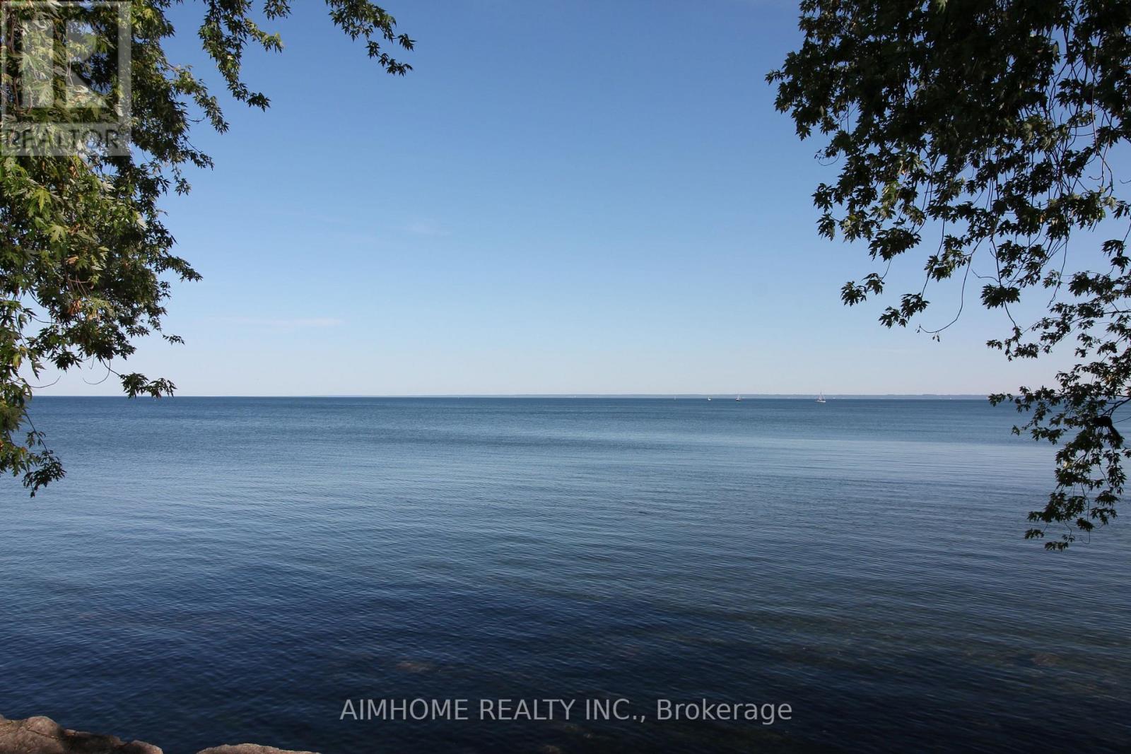 2101 Marine Drive, Oakville, Ontario  L6L 1B8 - Photo 5 - W12967760