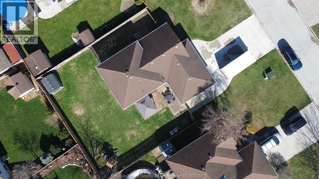 330 Sunnyside Boulevard, Lasalle, Ontario  N9J 3J3 - Photo 5 - 26007309