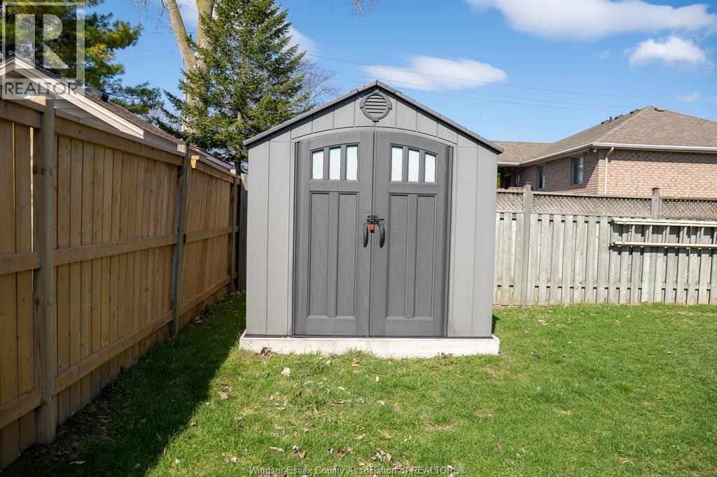 330 Sunnyside Boulevard, Lasalle, Ontario  N9J 3J3 - Photo 43 - 26007309