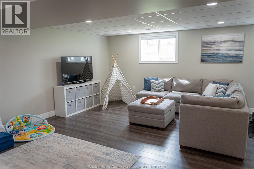 330 Sunnyside Boulevard, Lasalle, Ontario  N9J 3J3 - Photo 35 - 26007309