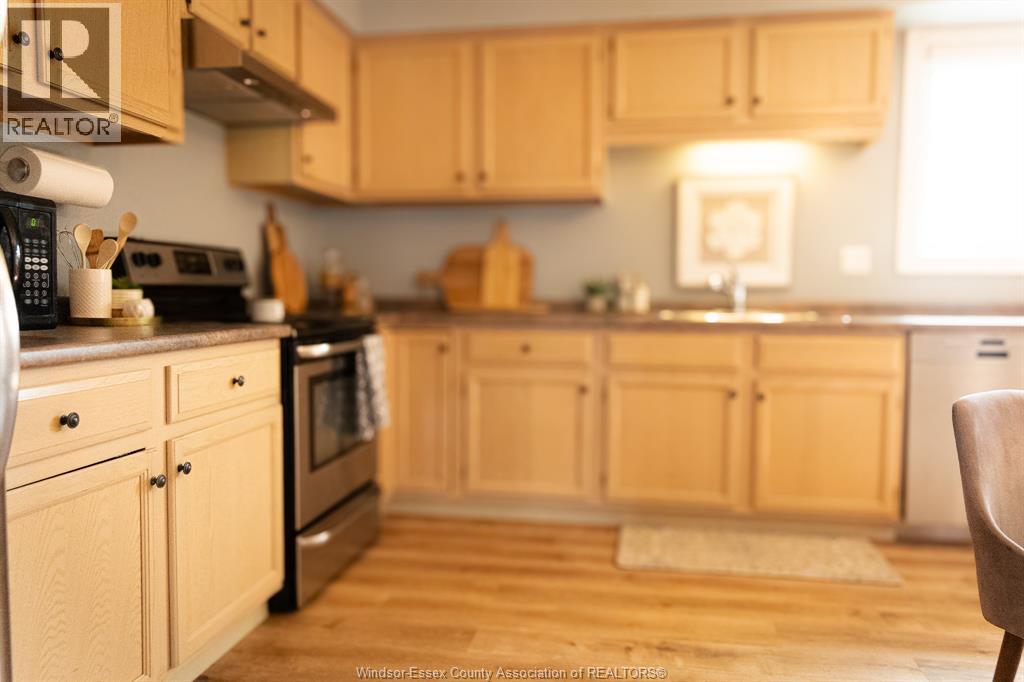 330 Sunnyside Boulevard, Lasalle, Ontario  N9J 3J3 - Photo 18 - 26007309