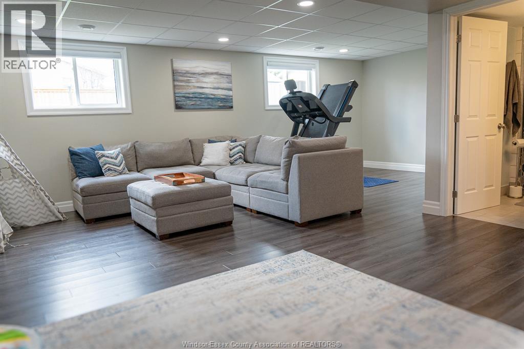 330 Sunnyside Boulevard, Lasalle, Ontario  N9J 3J3 - Photo 33 - 26007309