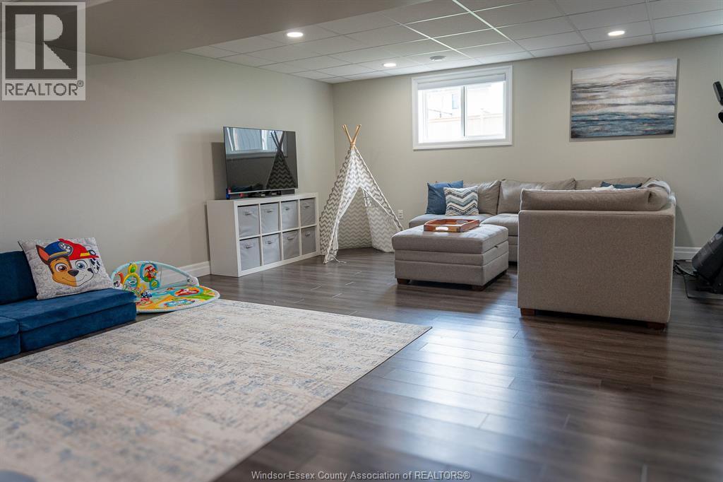 330 Sunnyside Boulevard, Lasalle, Ontario  N9J 3J3 - Photo 32 - 26007309