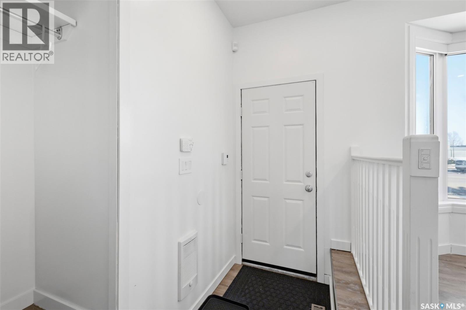 139 Hunt Road, Saskatoon, Saskatchewan  S7L 6E6 - Photo 3 - SK032235