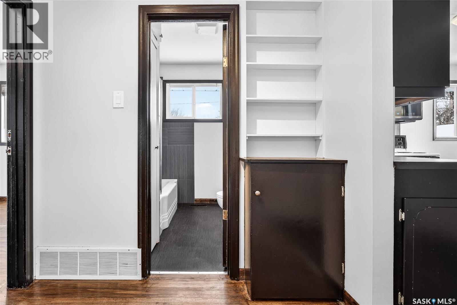 1125 8th Avenue Nw, Moose Jaw, Saskatchewan  S6H 4G4 - Photo 17 - SK032139