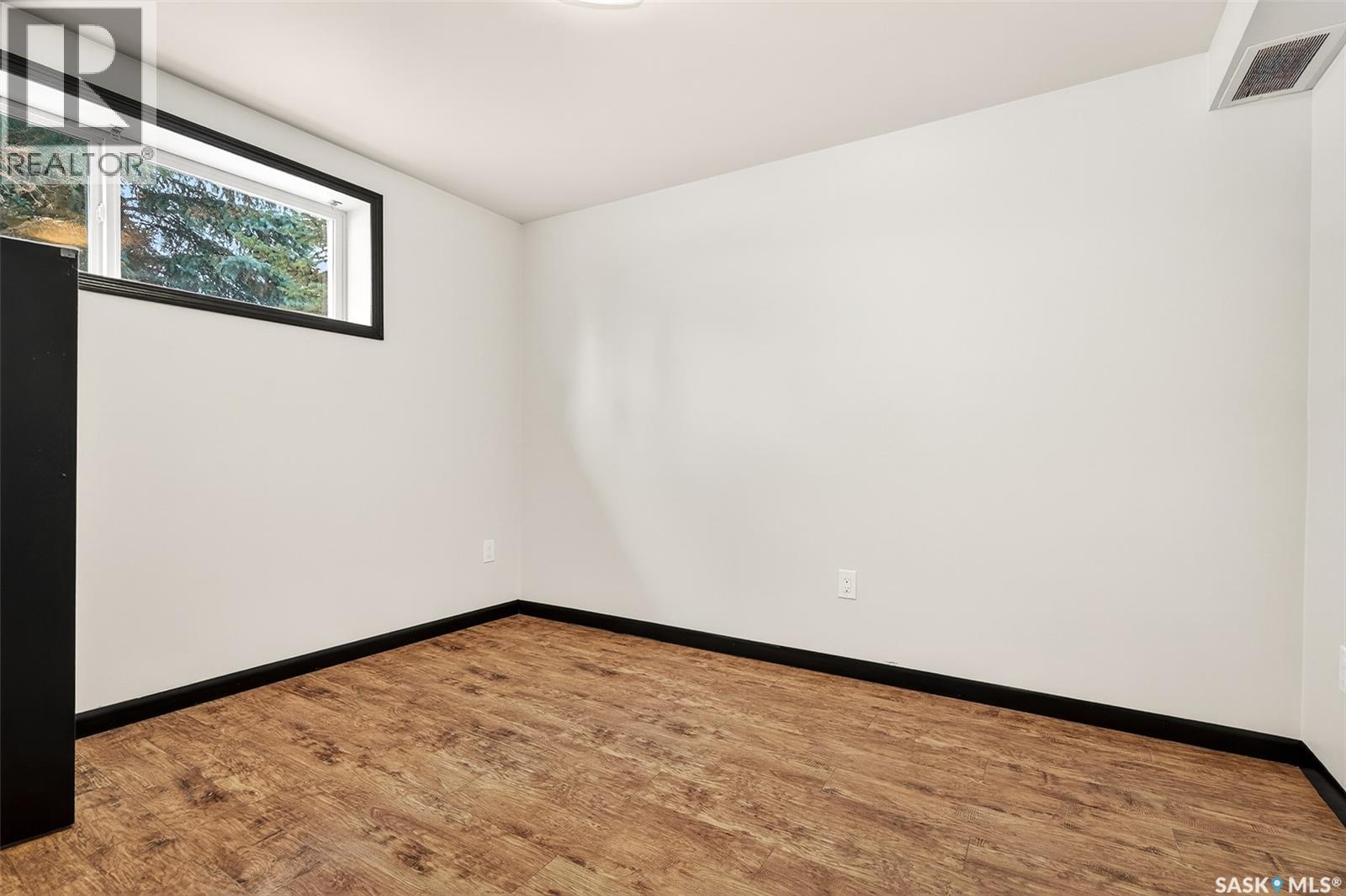 1125 8th Avenue Nw, Moose Jaw, Saskatchewan  S6H 4G4 - Photo 24 - SK032139