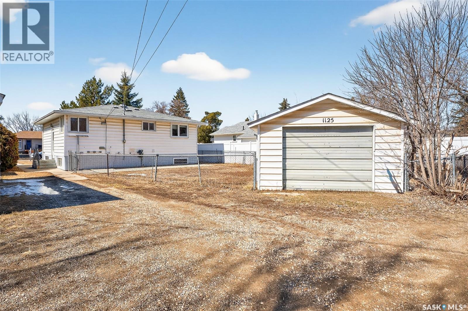 1125 8th Avenue Nw, Moose Jaw, Saskatchewan  S6H 4G4 - Photo 33 - SK032139