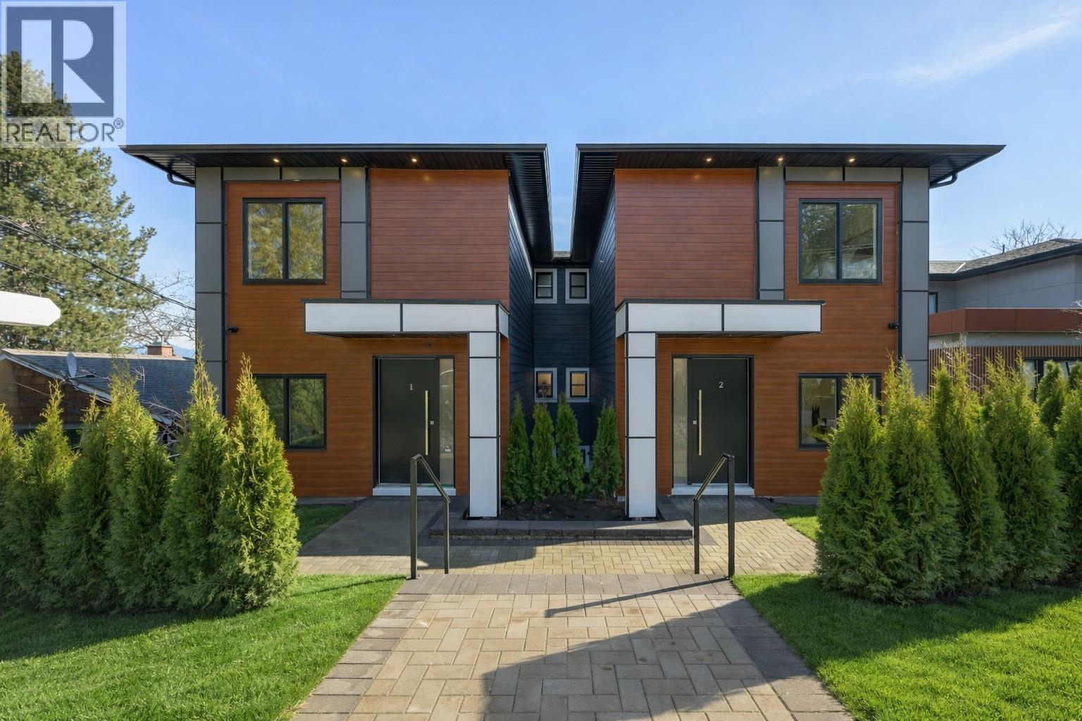 1 6176 ELGIN AVENUE, Burnaby, British Columbia