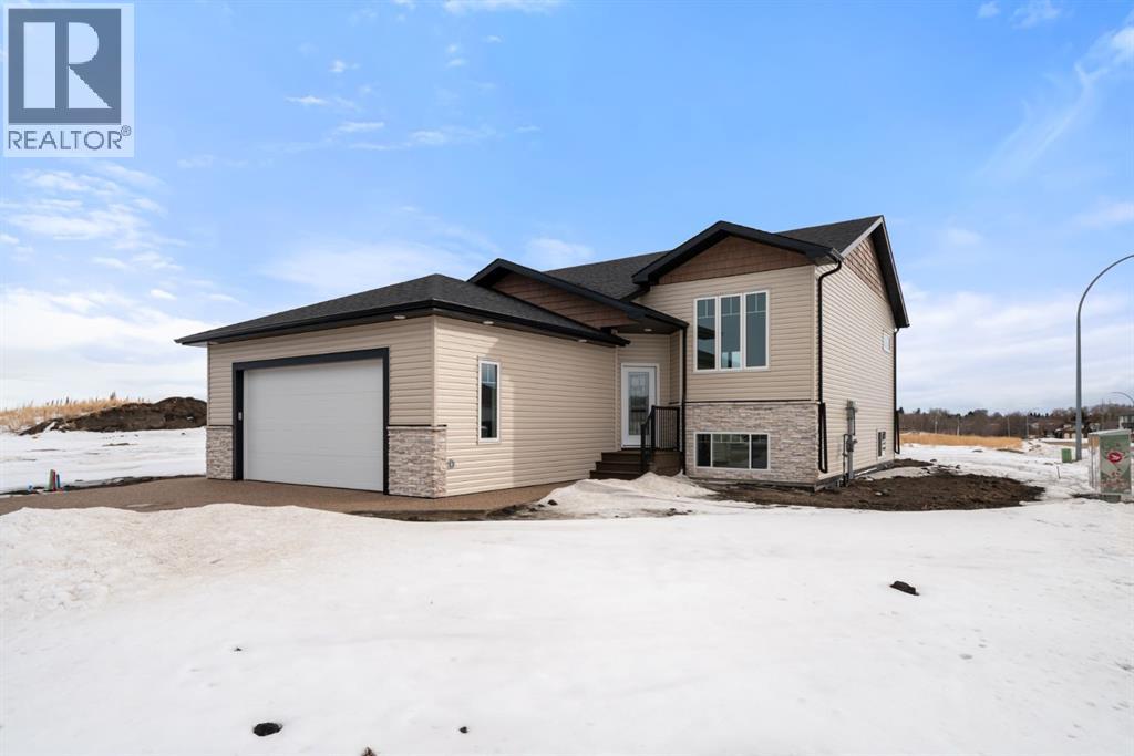 5737 55 Avenue, Camrose, Alberta  T4V 5B9 - Photo 1 - A2298564