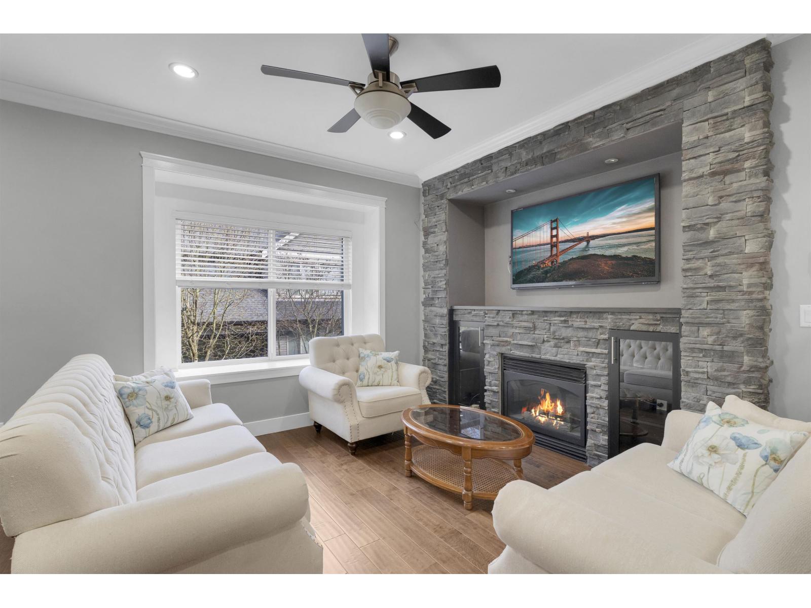 21033 80a Avenue, Langley, British Columbia  V2Y 0J4 - Photo 3 - R3107118