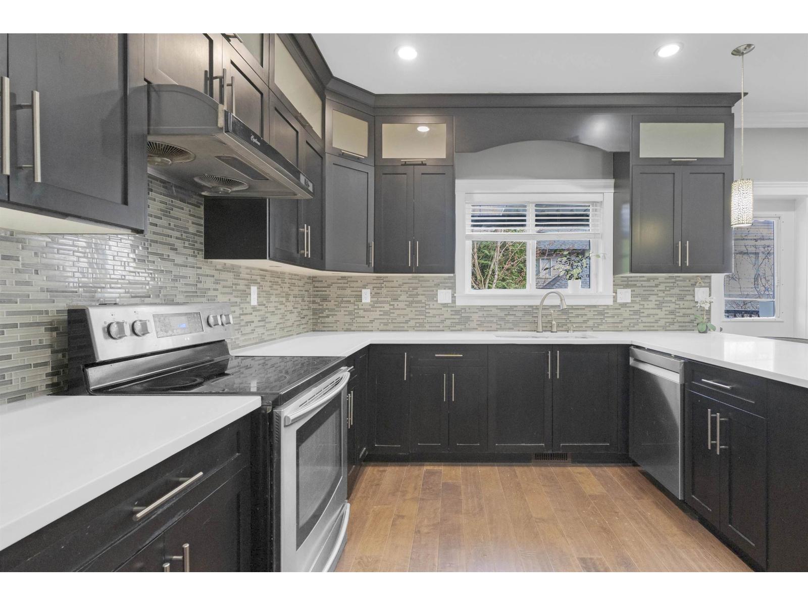 21033 80a Avenue, Langley, British Columbia  V2Y 0J4 - Photo 2 - R3107118