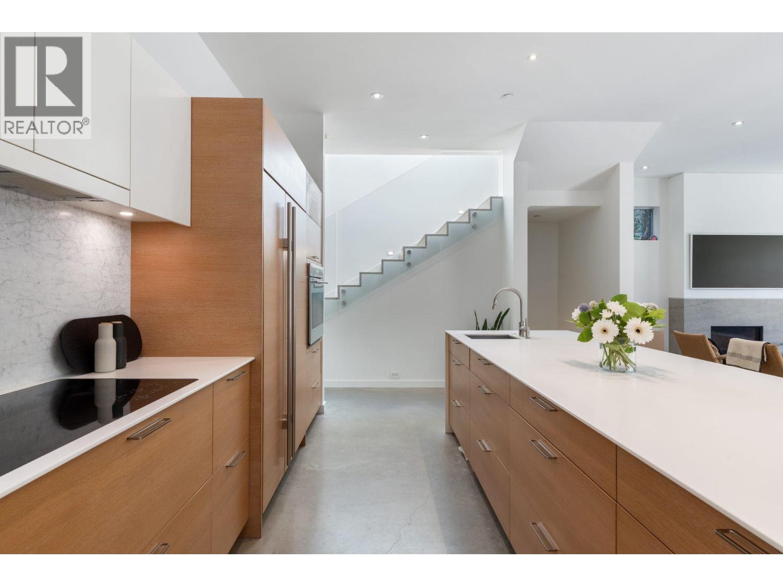 3156 W 13th Avenue, Vancouver, British Columbia  V6K 2V3 - Photo 5 - R3107558