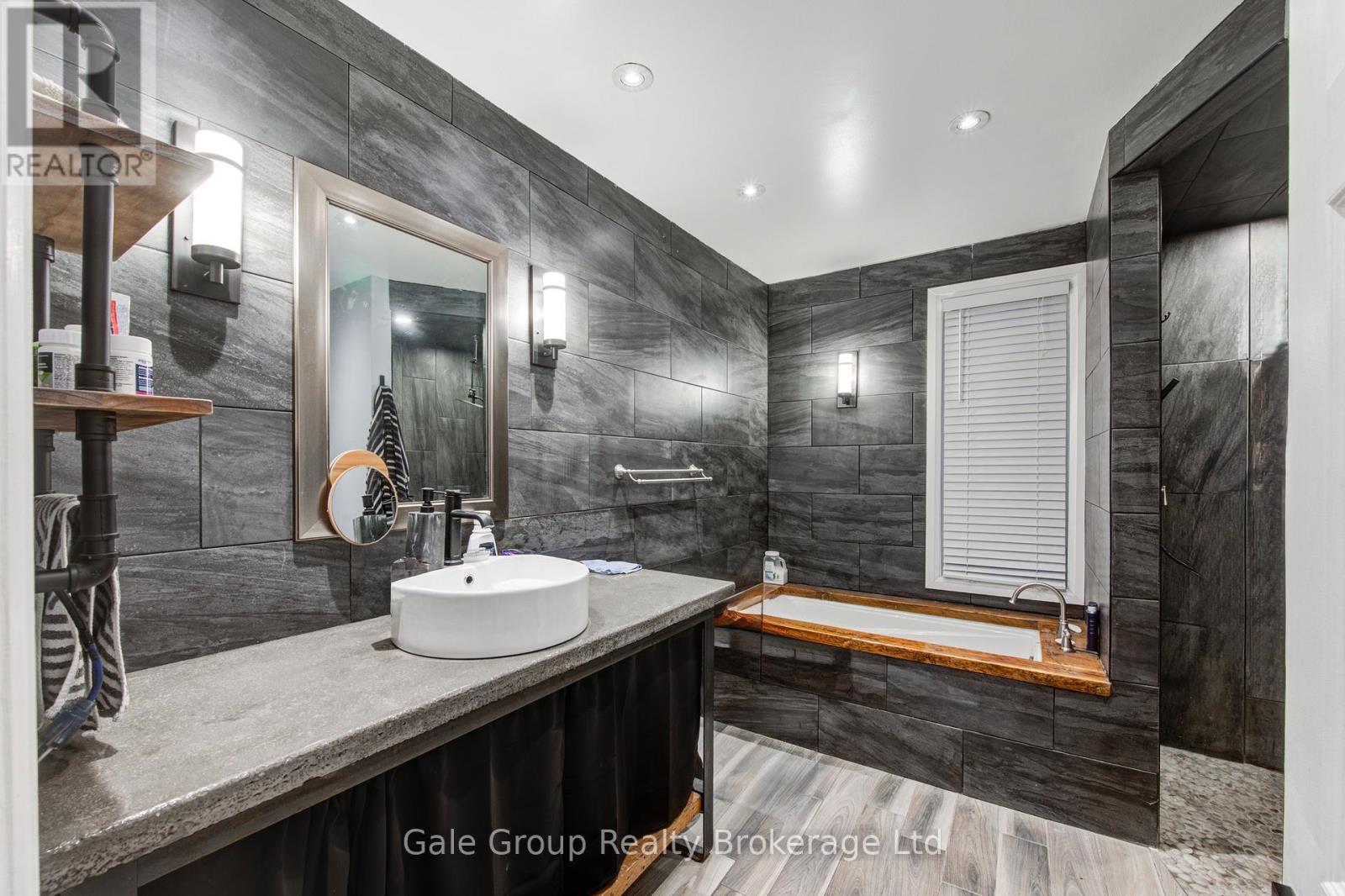 83 Oxford Street, Woodstock, Ontario  N4S 6A4 - Photo 21 - X12738794