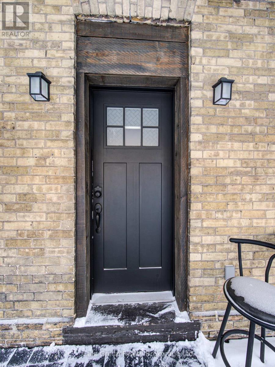 83 Oxford Street, Woodstock, Ontario  N4S 6A4 - Photo 3 - X12738794