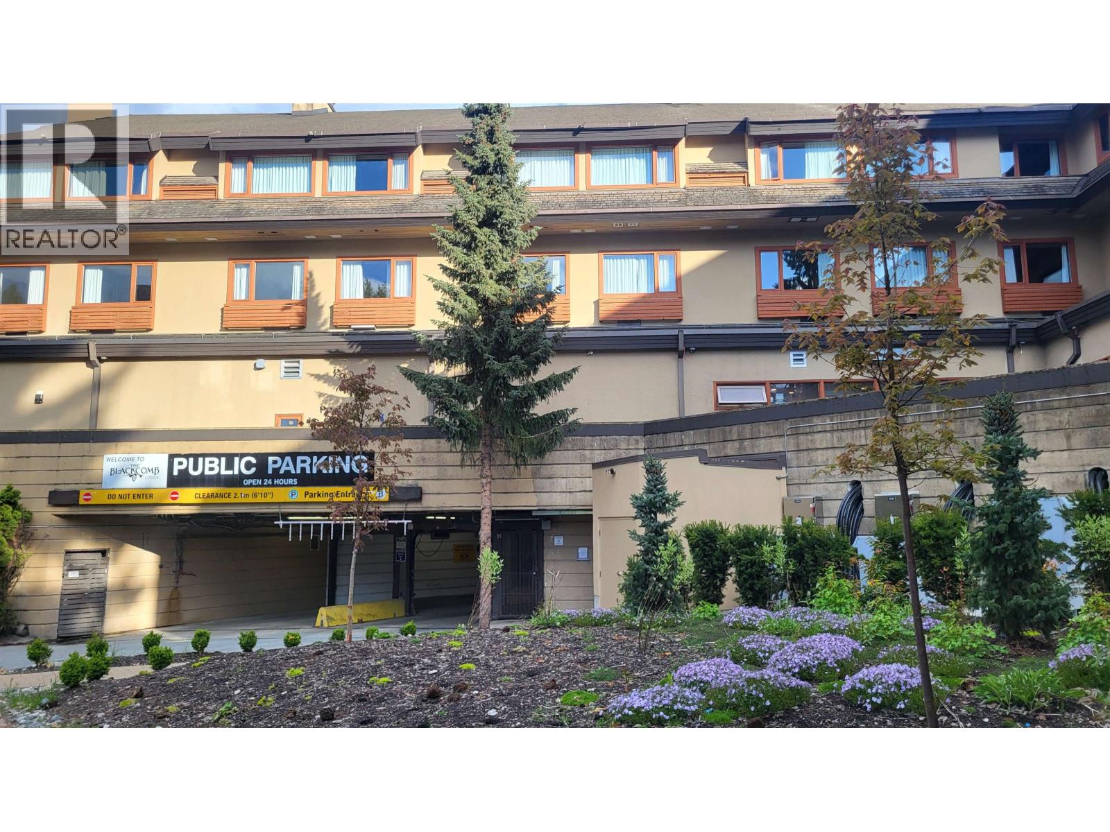 126 4220 Gateway Drive, Whistler, British Columbia  V8E 0Z7 - Photo 2 - R3106395