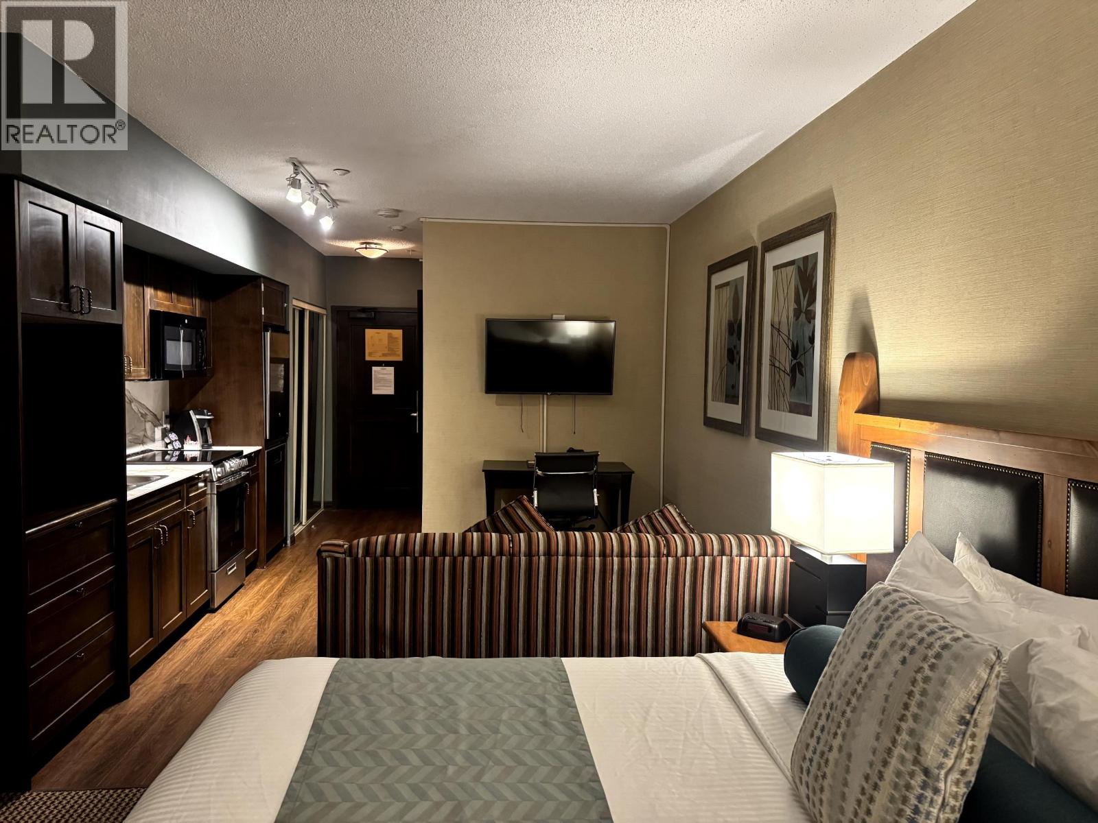 126 4220 Gateway Drive, Whistler, British Columbia  V8E 0Z7 - Photo 21 - R3106395