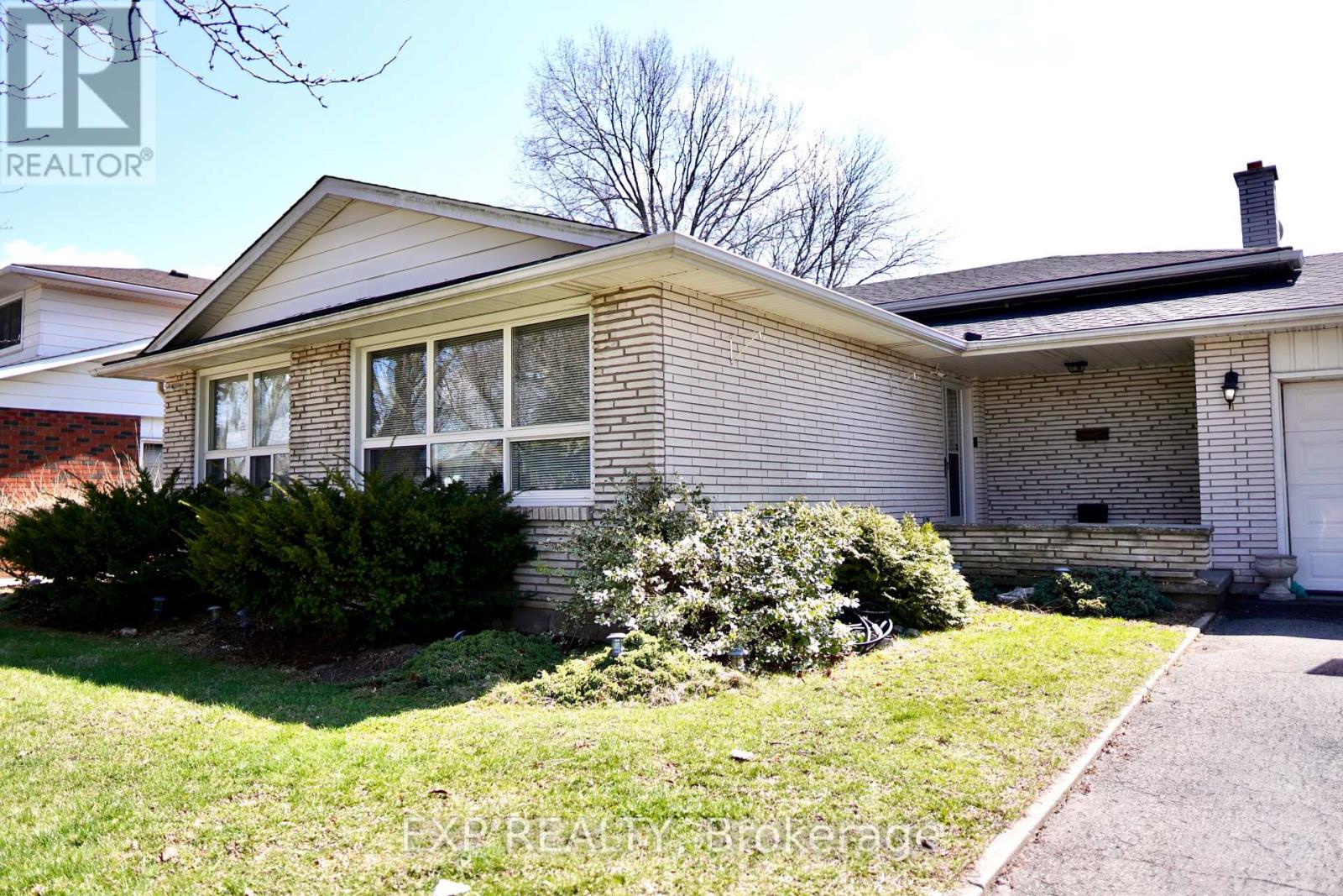 6656 Wills Street, Niagara Falls, Ontario  L2J 1Y3 - Photo 3 - X12967630