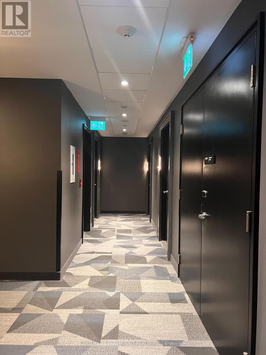 1181 - 5 Wellington Street S, Kitchener, Ontario  N2G 1C7 - Photo 2 - X12967748