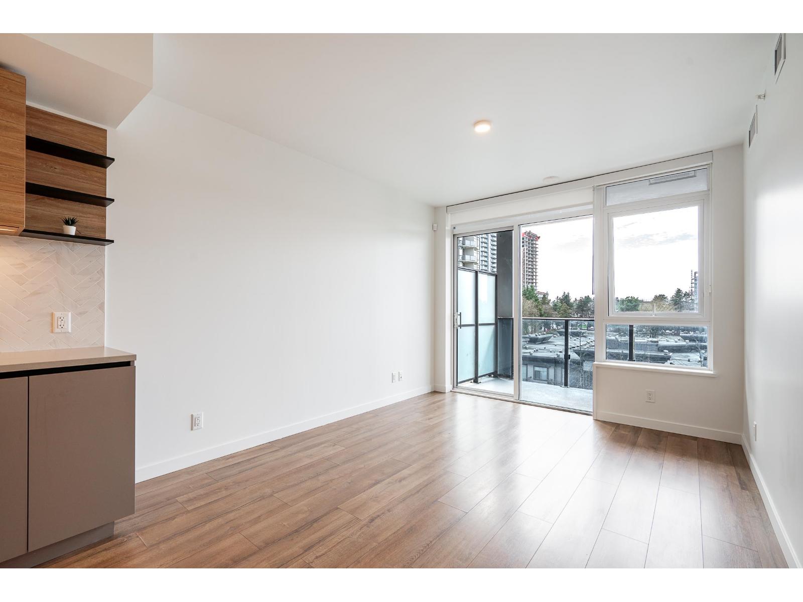 712 10448 University Drive, Surrey, British Columbia V3T 0K1 - Photo 10 - R3107845