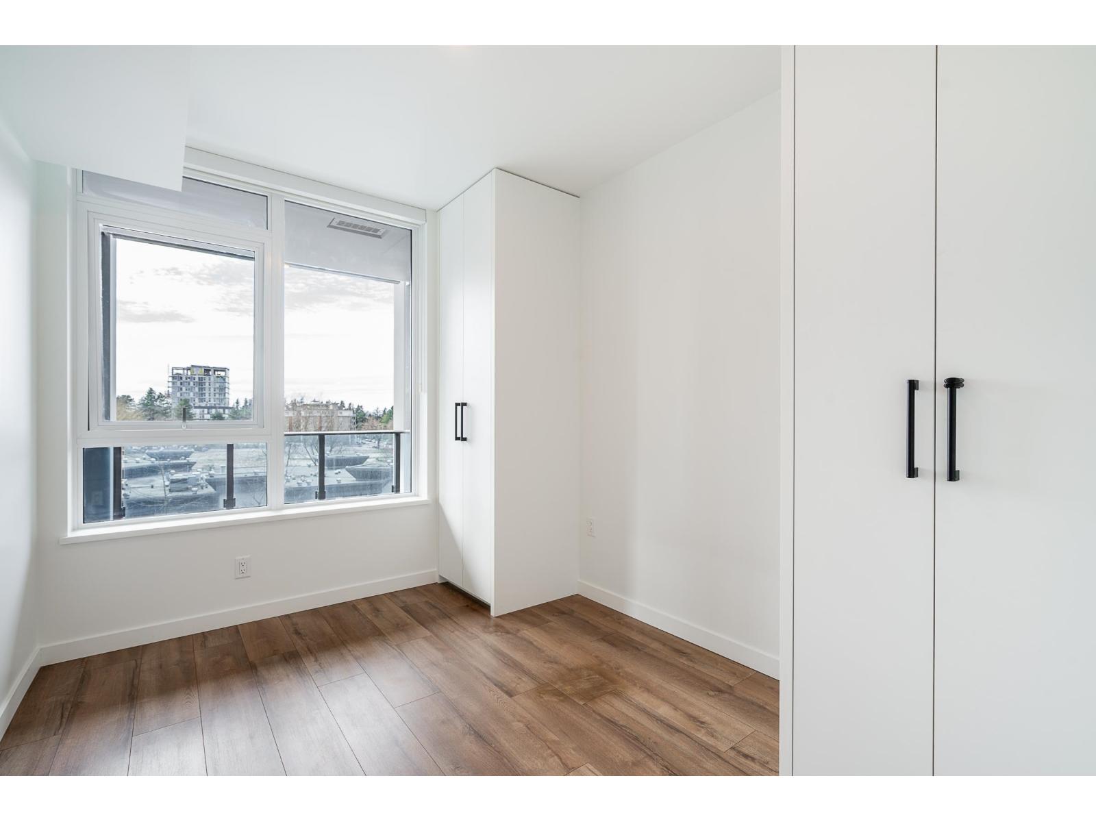 712 10448 University Drive, Surrey, British Columbia V3T 0K1 - Photo 3 - R3107845