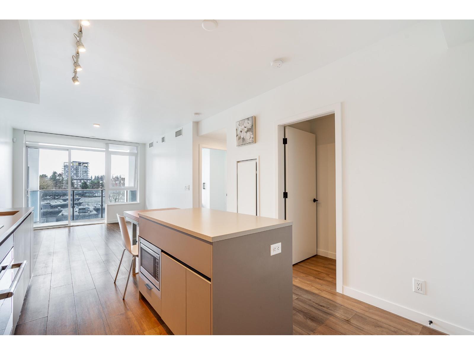 712 10448 University Drive, Surrey, British Columbia V3T 0K1 - Photo 6 - R3107845