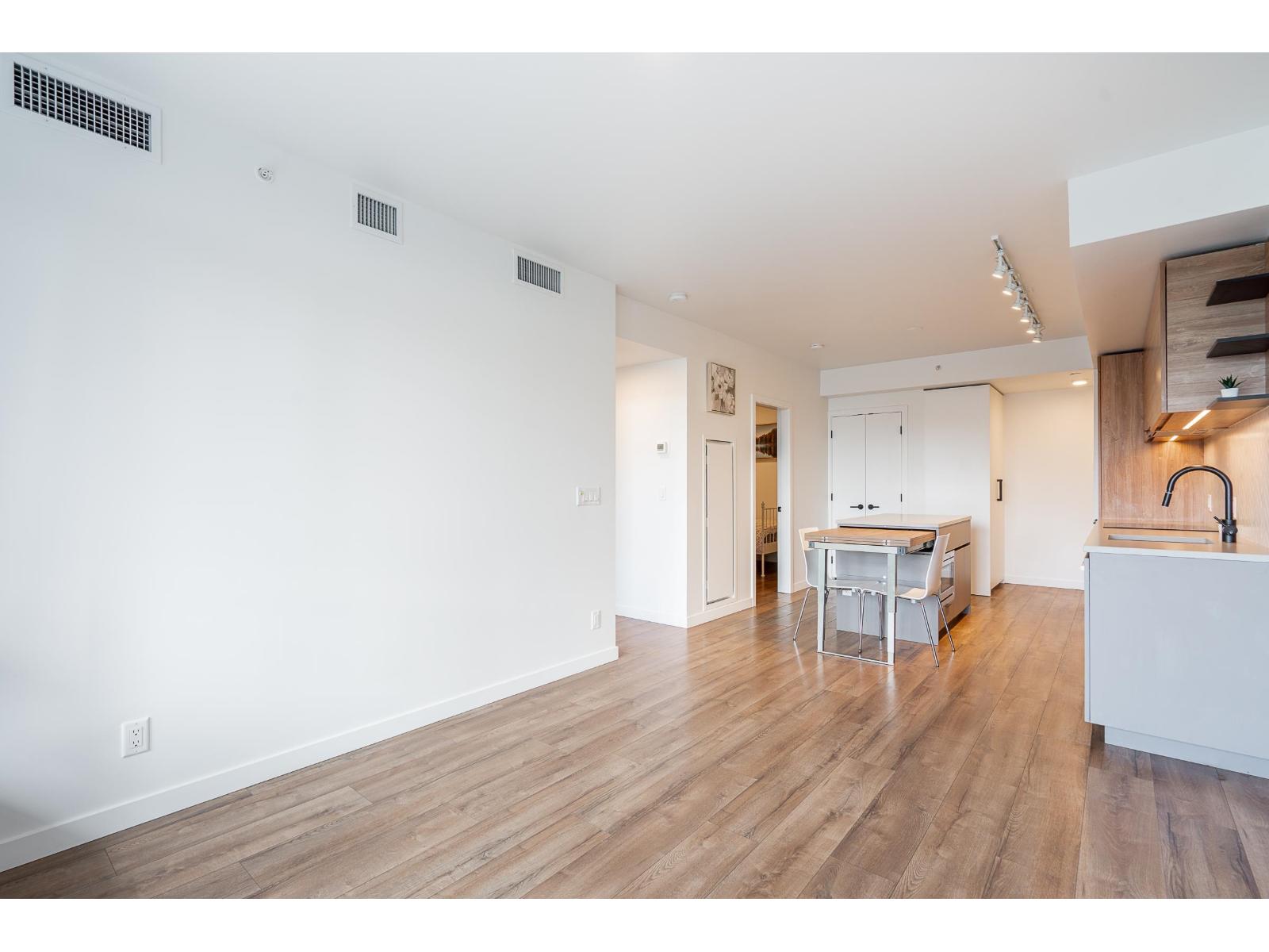 712 10448 University Drive, Surrey, British Columbia V3T 0K1 - Photo 8 - R3107845