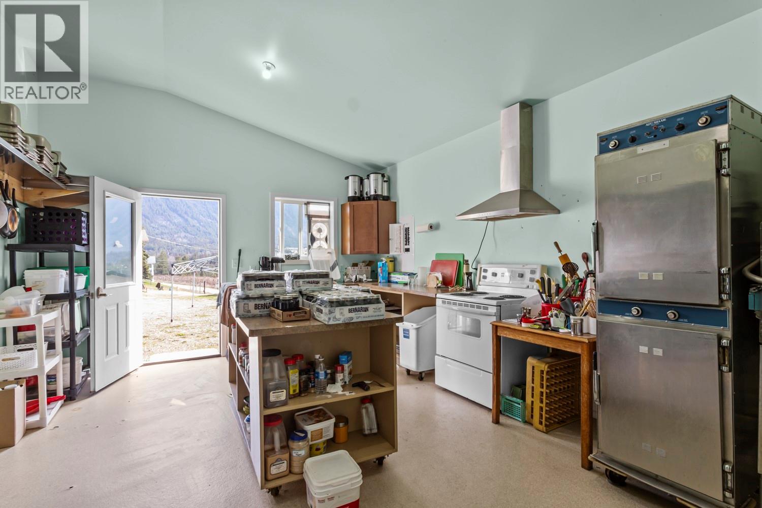 3806 38th Avenue, Erickson, British Columbia  V0B 1G1 - Photo 13 - 10378843