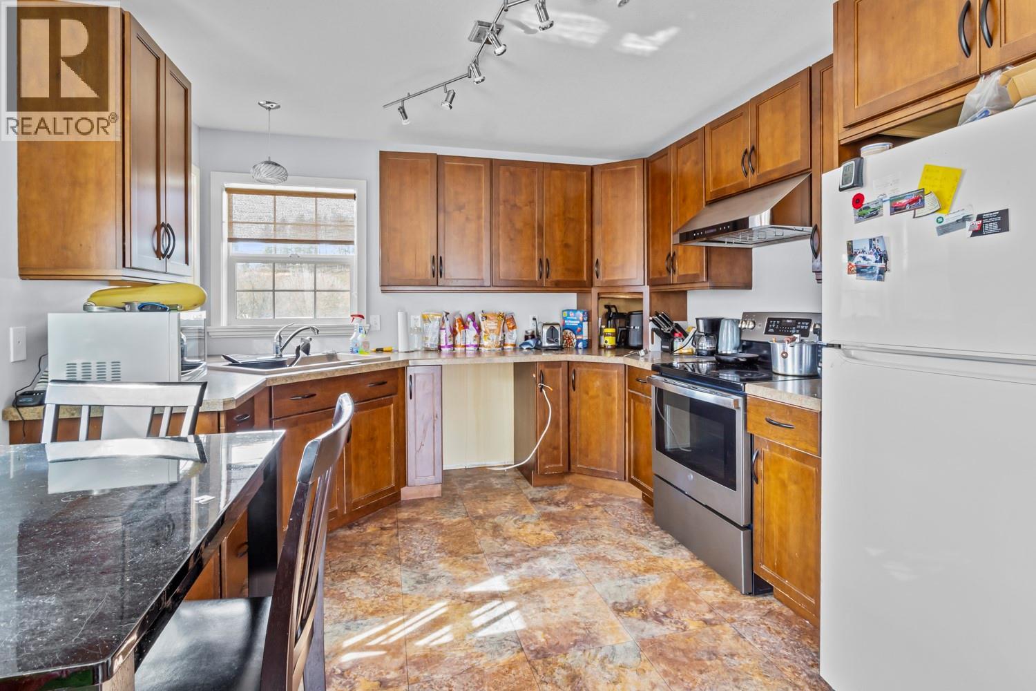 3806 38th Avenue, Erickson, British Columbia  V0B 1G1 - Photo 7 - 10378843