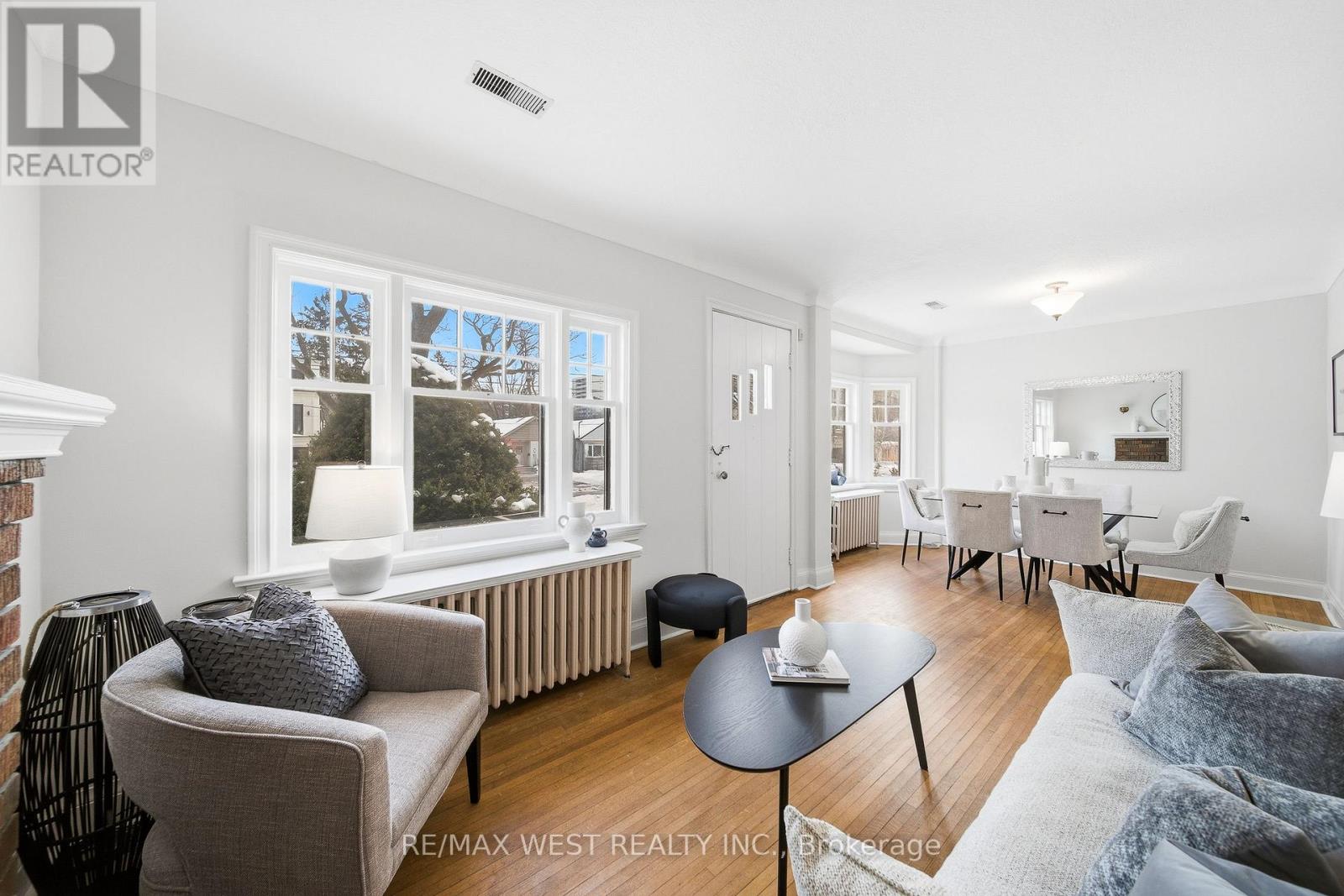 66 South Kingsway, Toronto, Ontario  M6S 3T3 - Photo 5 - W12792354