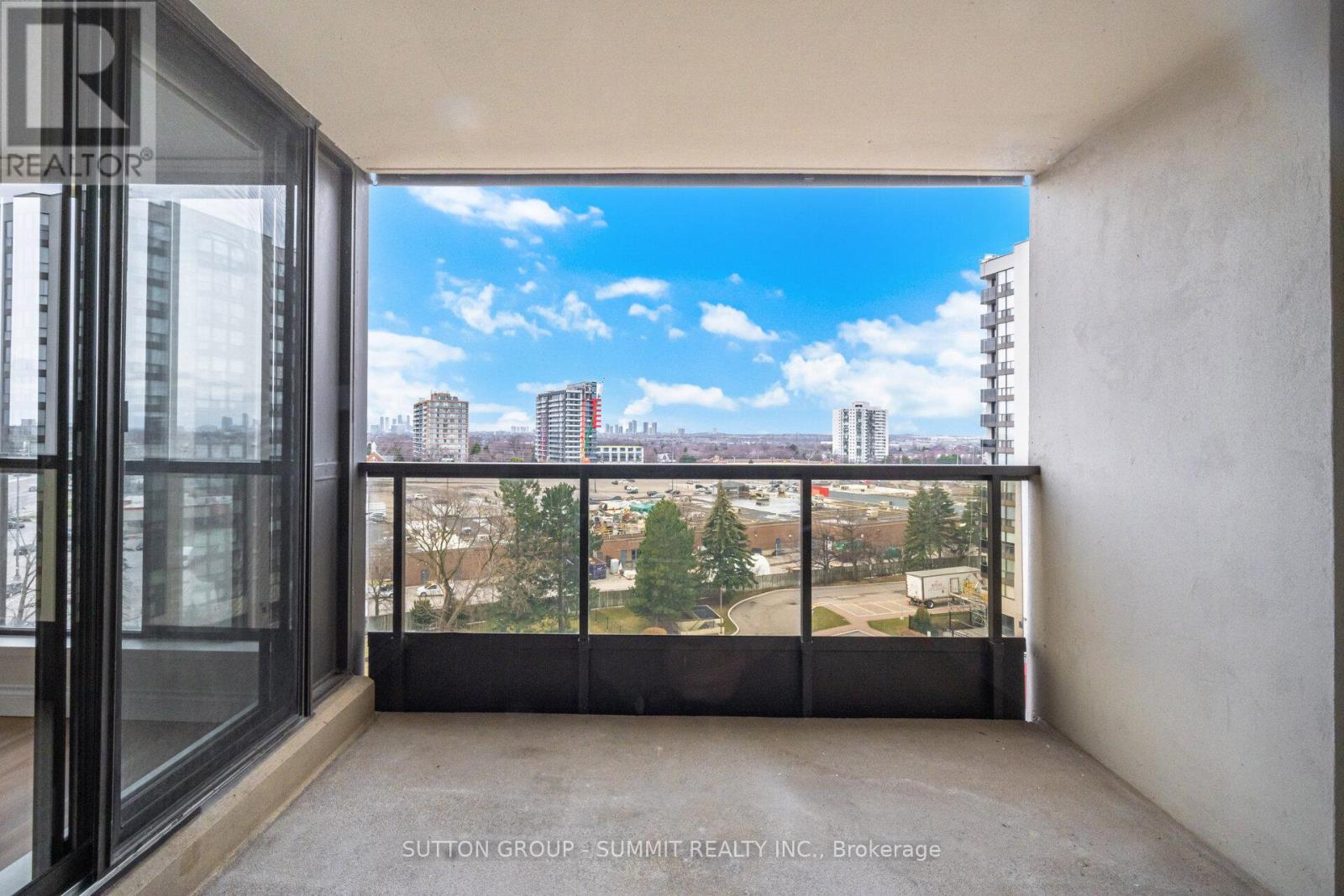 806 - 1111 Bough Beeches Boulevard, Mississauga, Ontario  L4W 4N1 - Photo 32 - W12953610